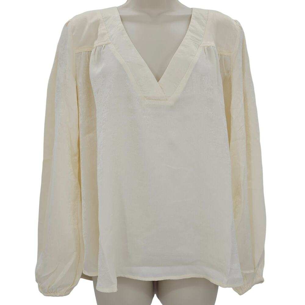 Band of the Free Womans size M Cash Ivory Long Sleeve Top Blouse V-Neck Boho NEW